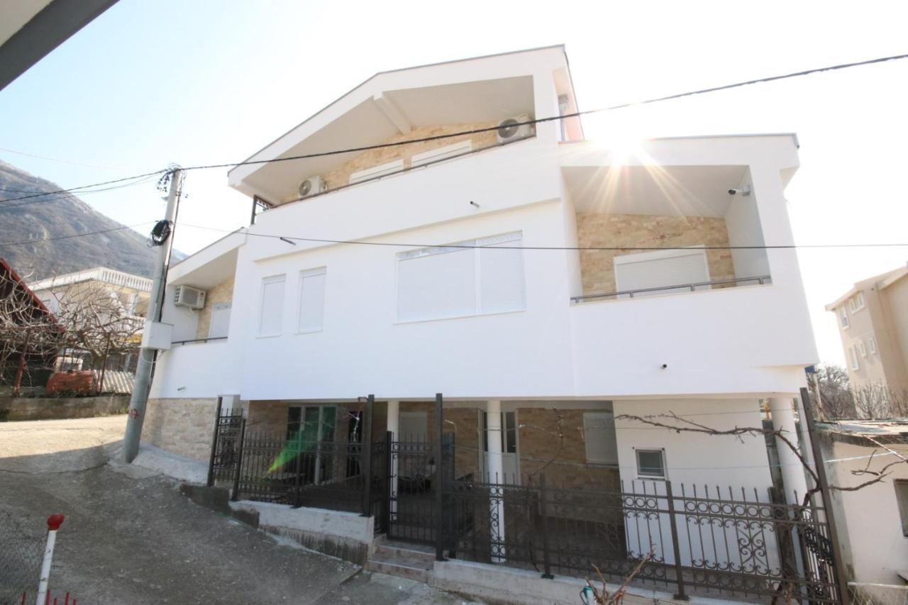 Relax Apartmani Sutomore Ngoại thất bức ảnh